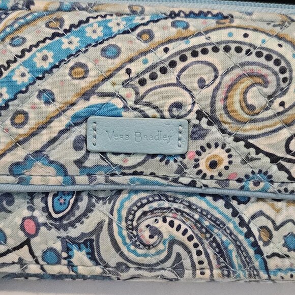 Vera Bradley RFID All in One Wristlet Wallet Phone Case Blue Daisy Dot Paisley - Picture 3 of 7